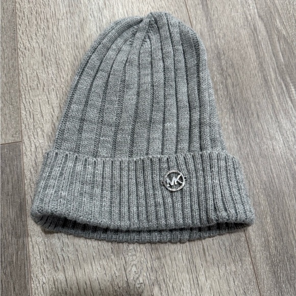 Michael Kors Stocking Hat - Picture 1 of 4